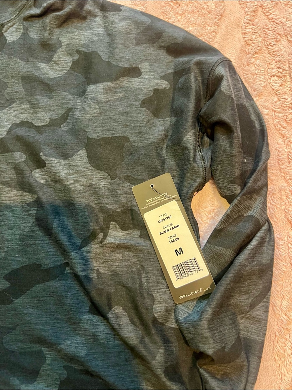 Yogalicious Black Camo Cropped Hoodie - Picture 5 of 5